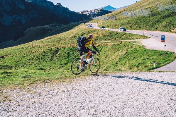 What's the Best Way to Incorporate Eco-Friendly Vegan Knitwear into Your Wardrobe?